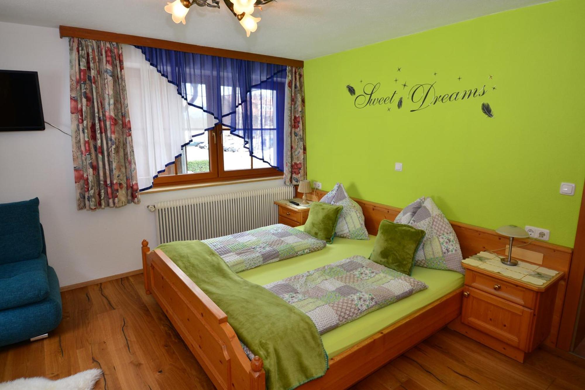 Haus Dietz Elbigenalp Szoba fotó